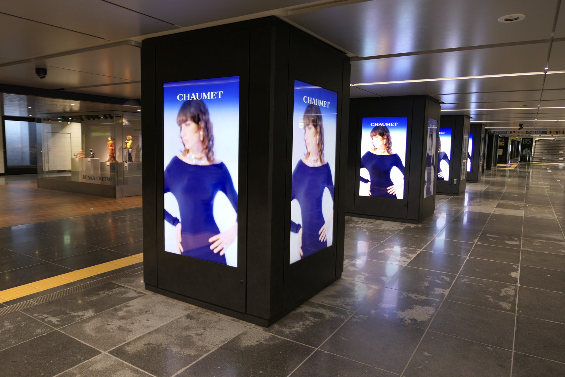東京メトロ銀座MCV単駅ジャック銀座