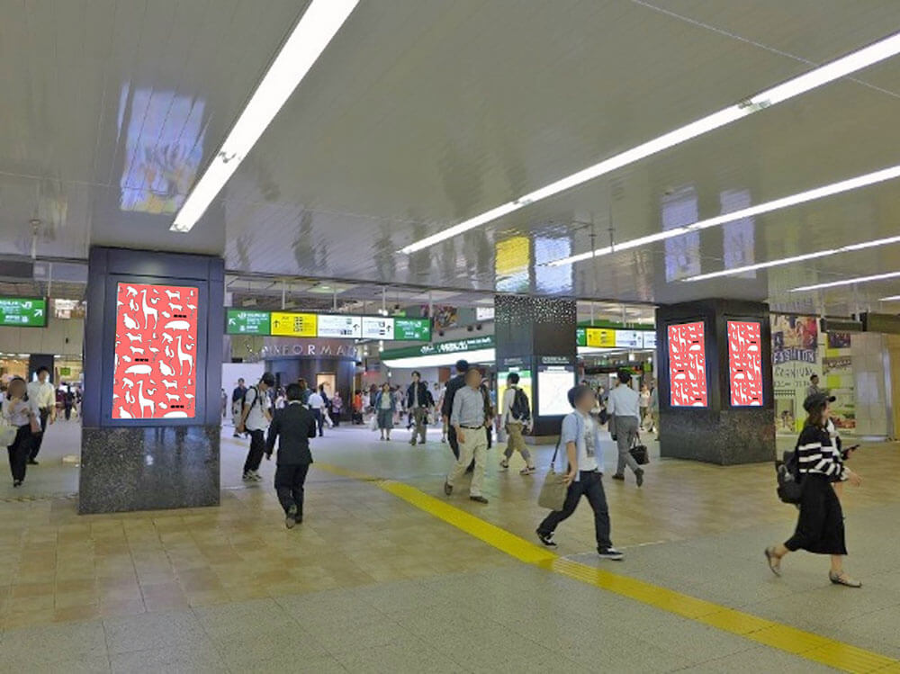 JR東日本大宮駅中央改札外中央自由通路にある、視認・注目率ともに高いタテ型のデジタルサイネージの媒体