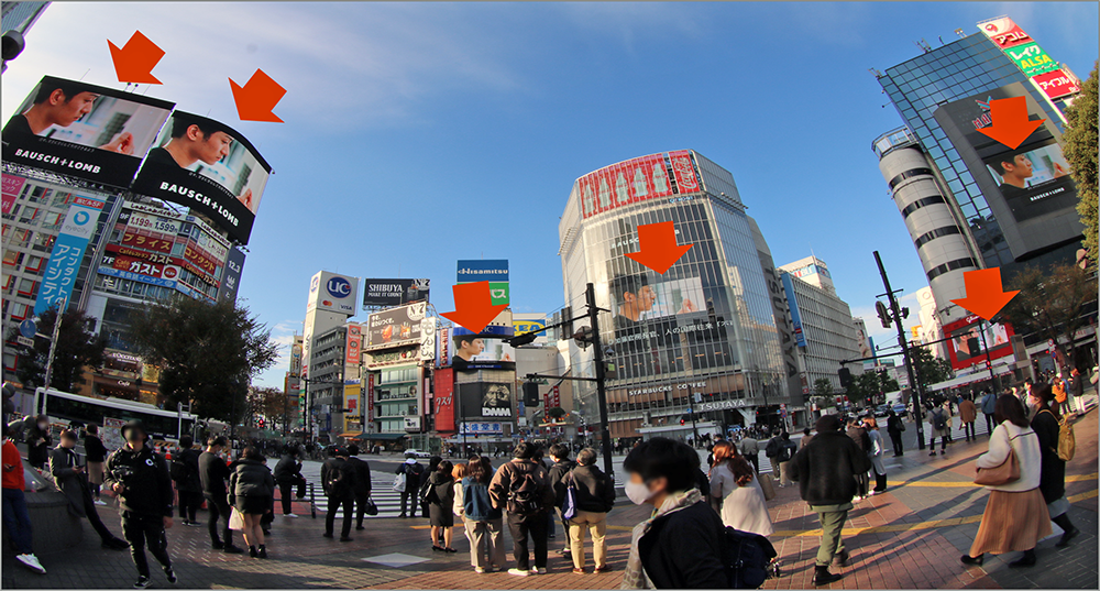 渋谷スクランブル交差点のビジョン広告