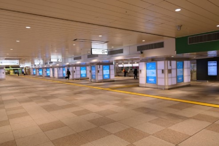 JADビジョン新宿駅東西自由通路