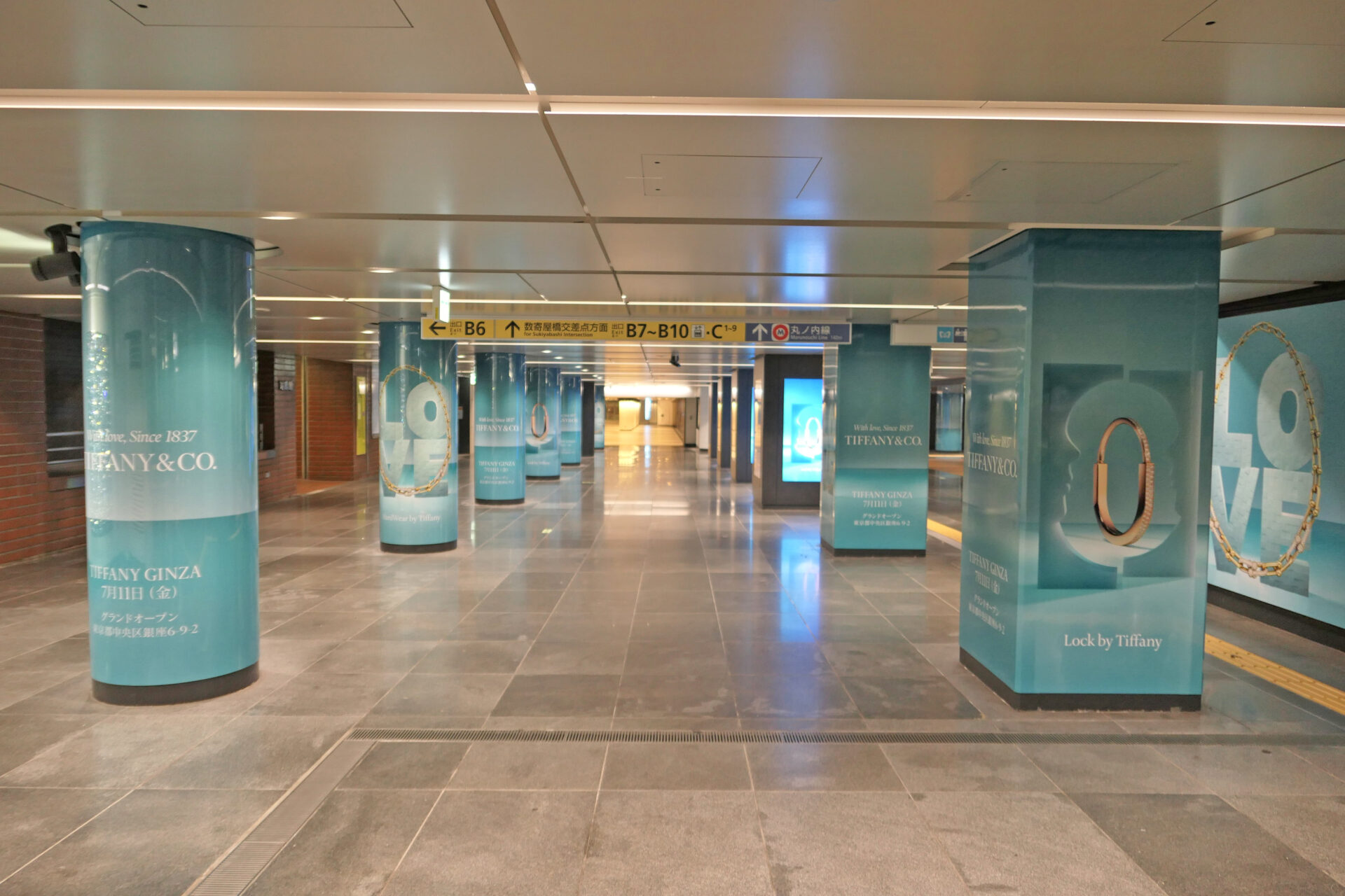 東京メトロ_銀座臨時柱巻広告MCVエリア
