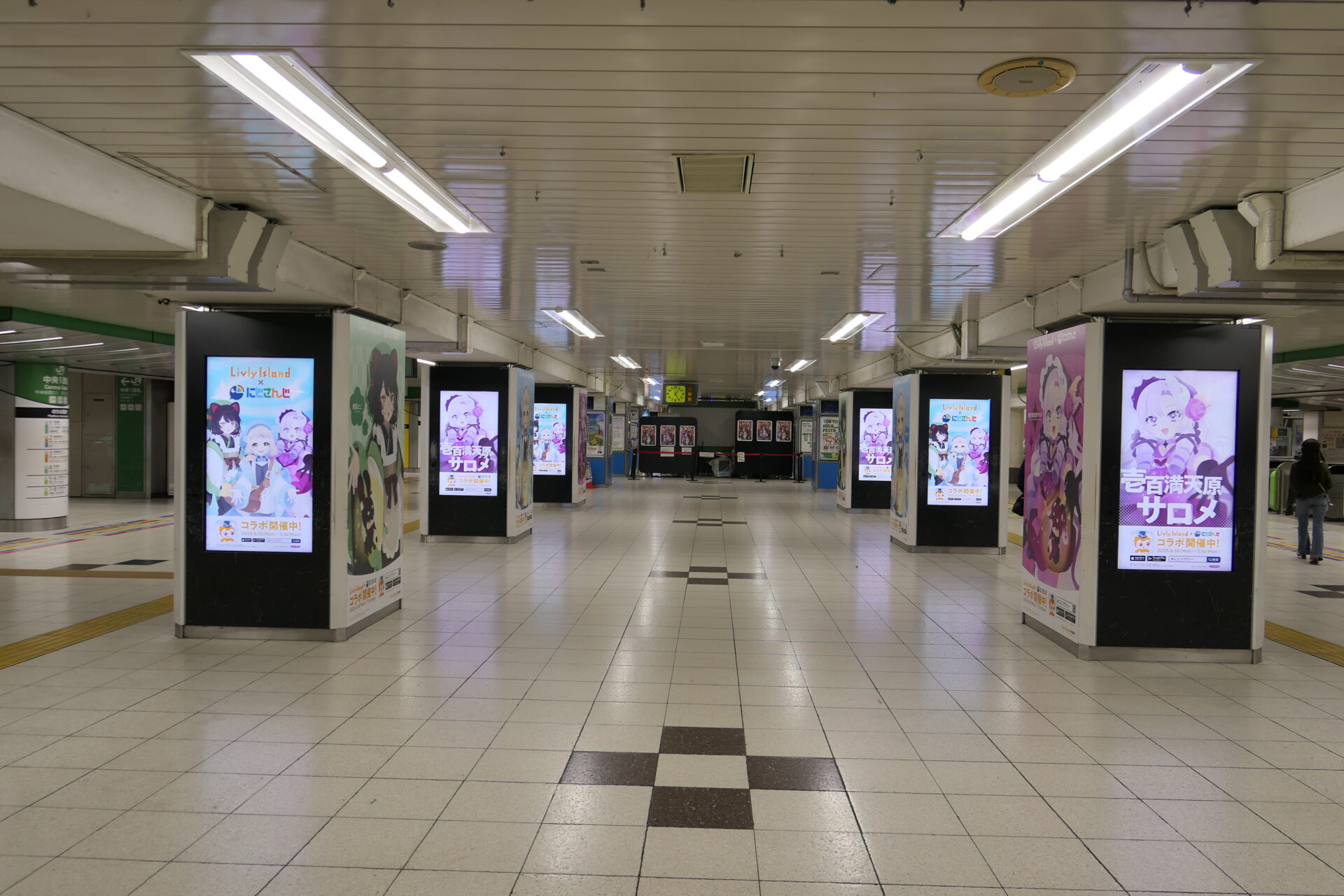 JR東日本_池袋中央通路デジタルシートセット