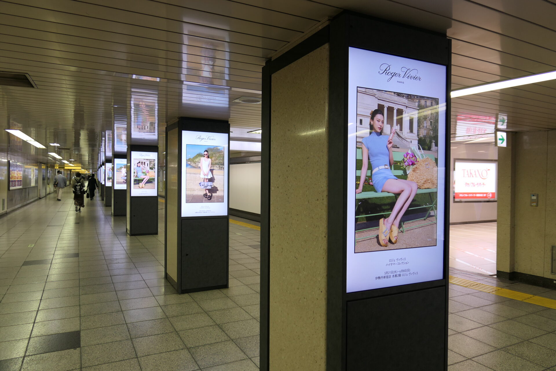 東京メトロ_新宿三丁目MCV新宿駅方面通路