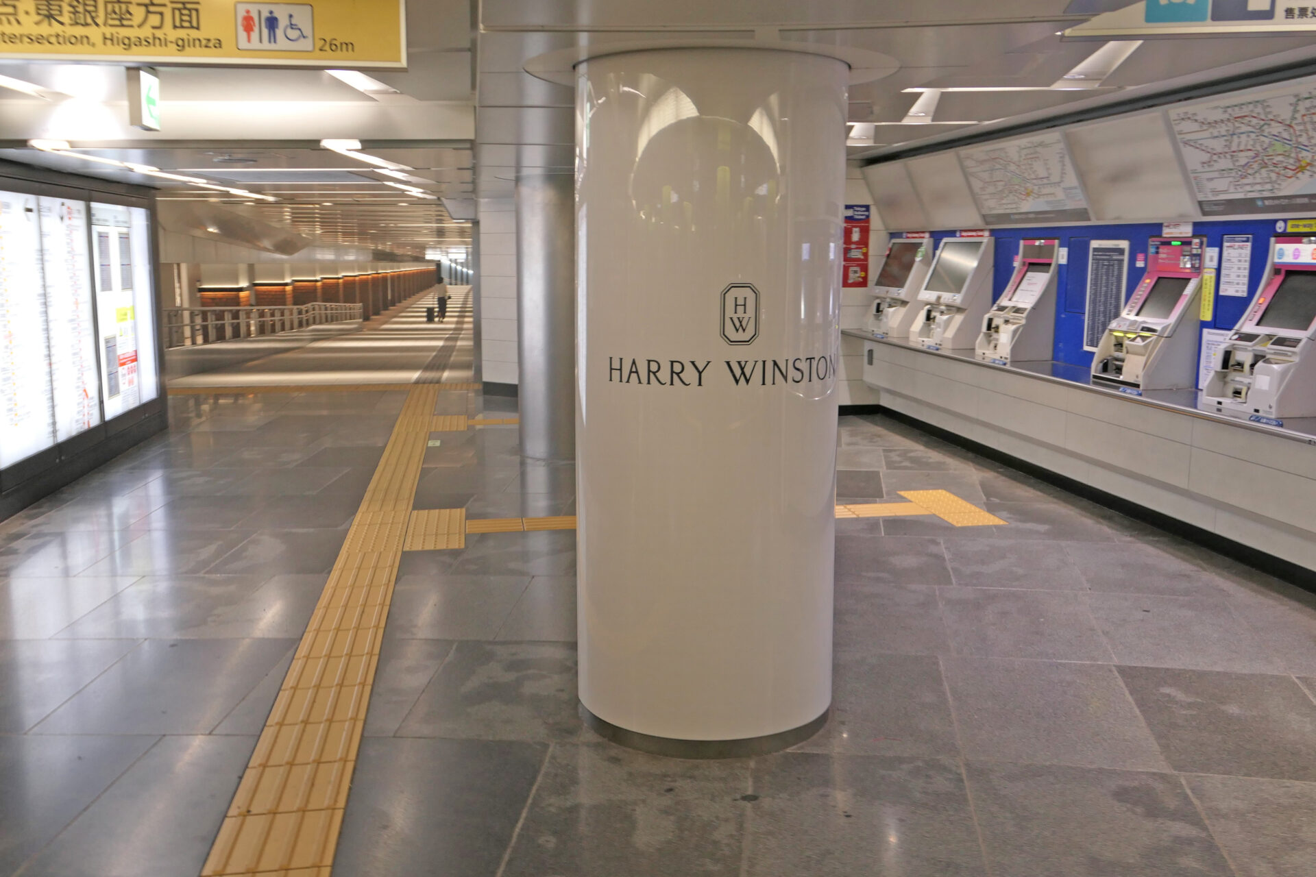 東京メトロ_銀座臨時柱巻広告銀座四丁目エリア