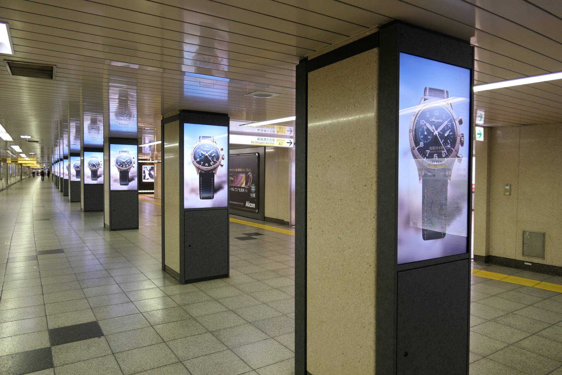 東京メトロ_新宿三丁目MCV新宿駅方面通路