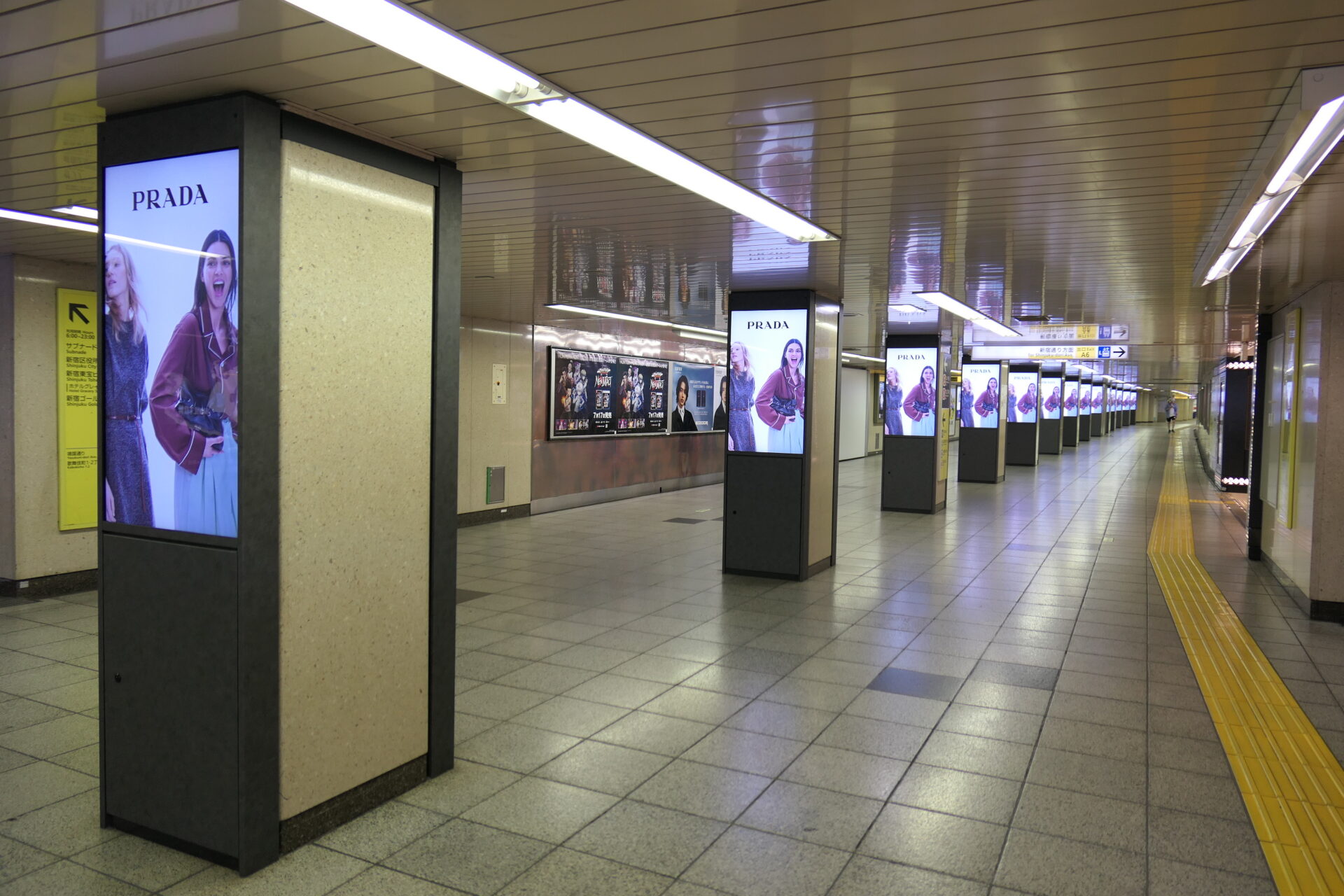 東京メトロ_新宿三丁目MCV新宿駅方面通路