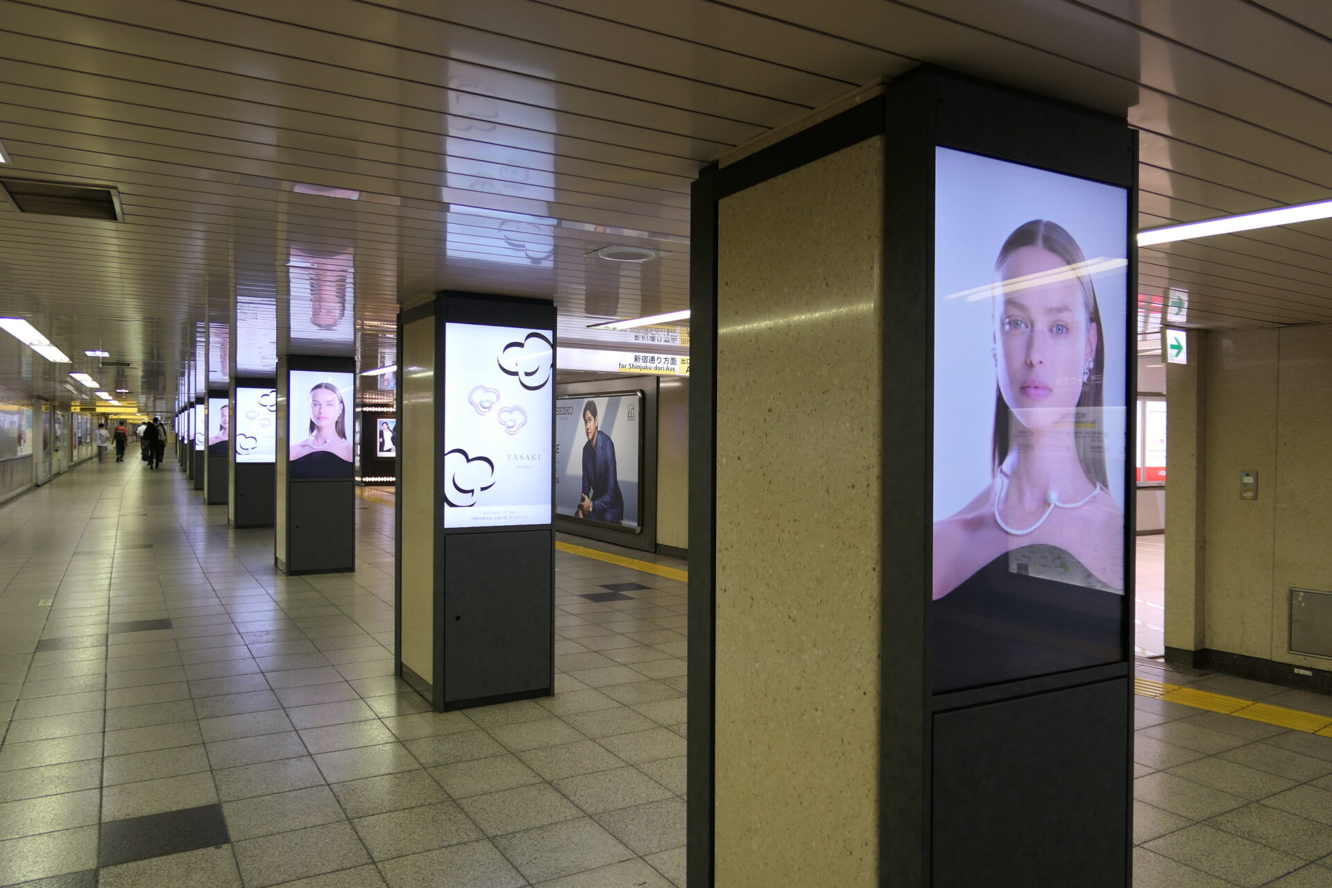 東京メトロ_新宿三丁目MCV新宿駅方面通路