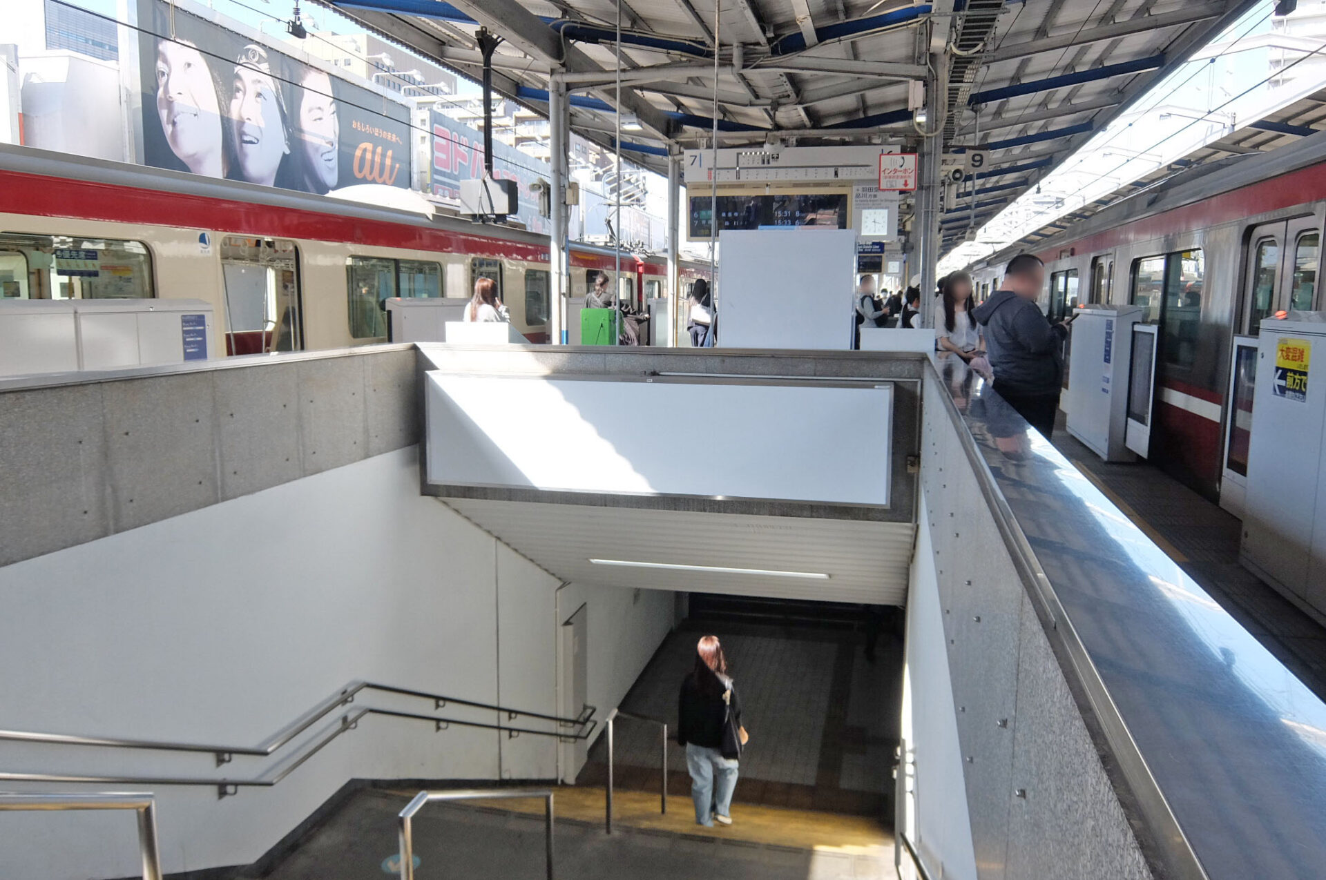川崎駅看板　2204