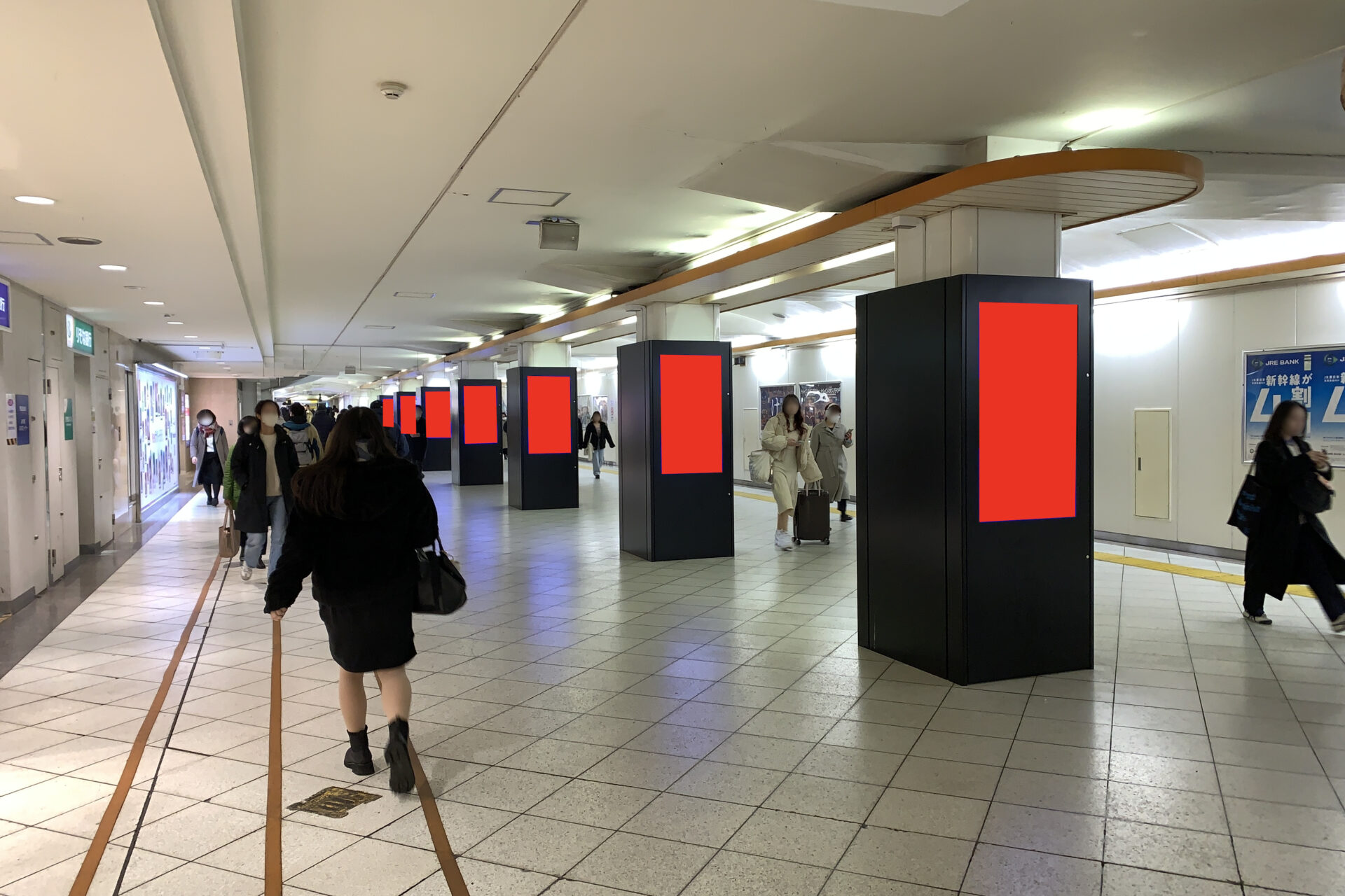 東武池袋駅オレンジロードセブンピラー