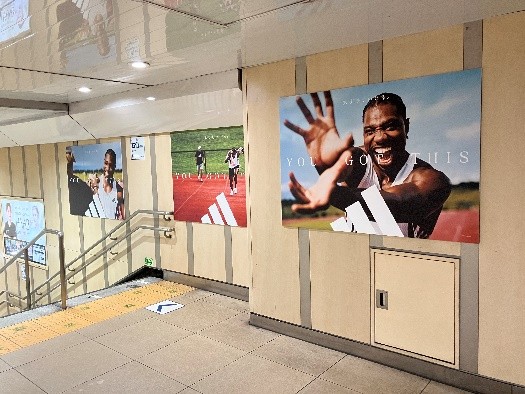 外苑前駅臨時広告