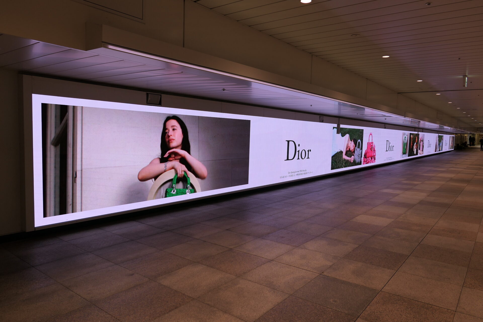 JR東日本新宿ウォール456