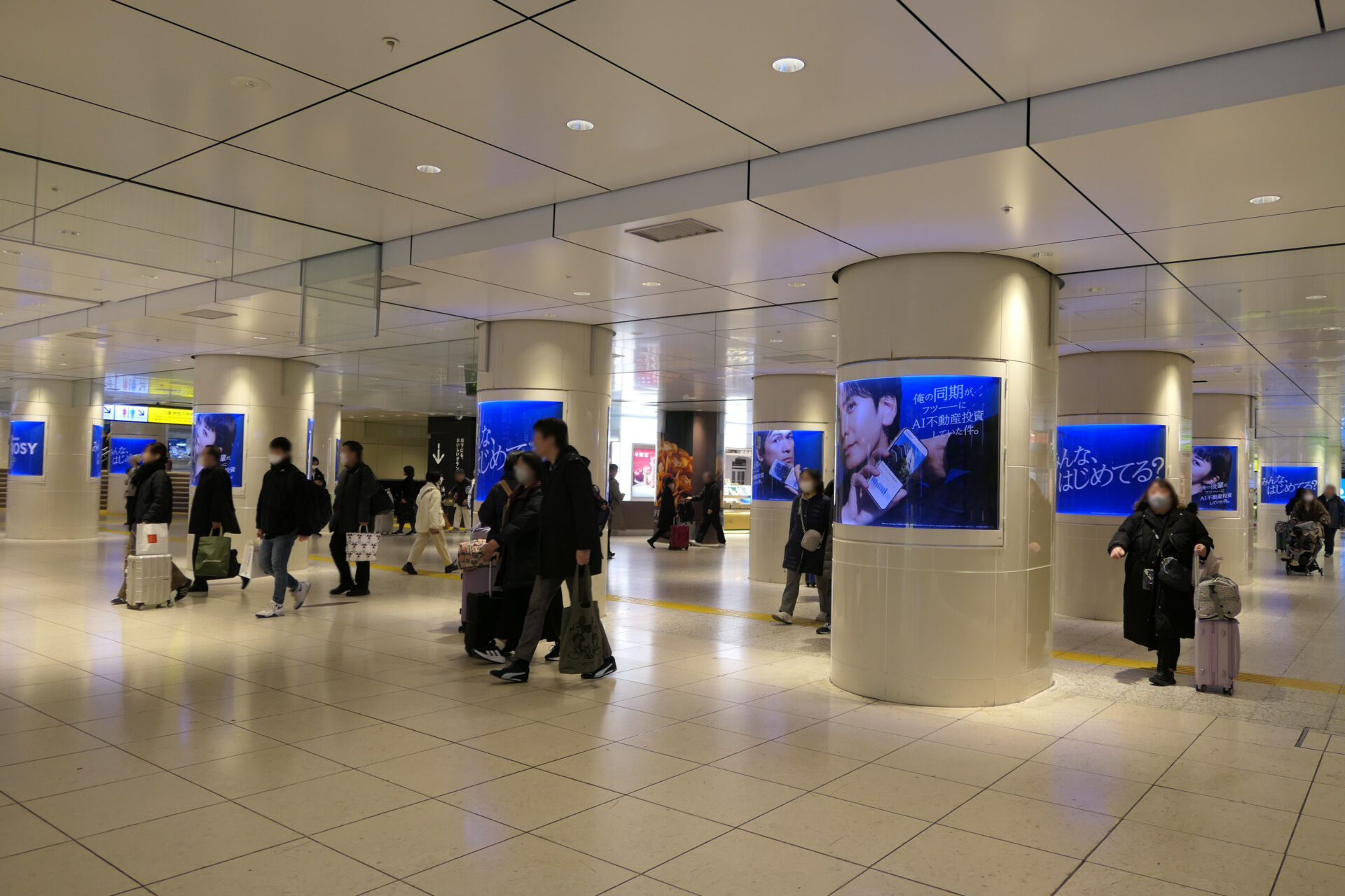 JR東京駅新幹線乗り換え口前ポスタージャック