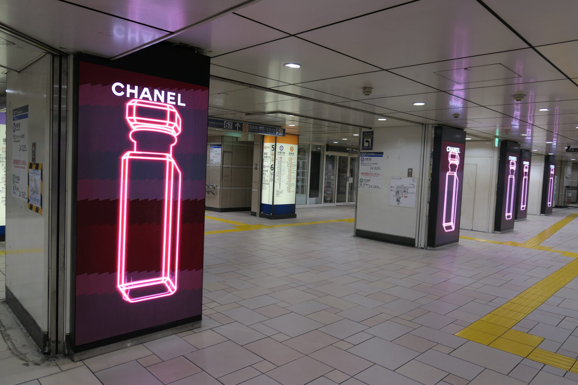 東京メトロ表参道MCV単駅ジャック表参道