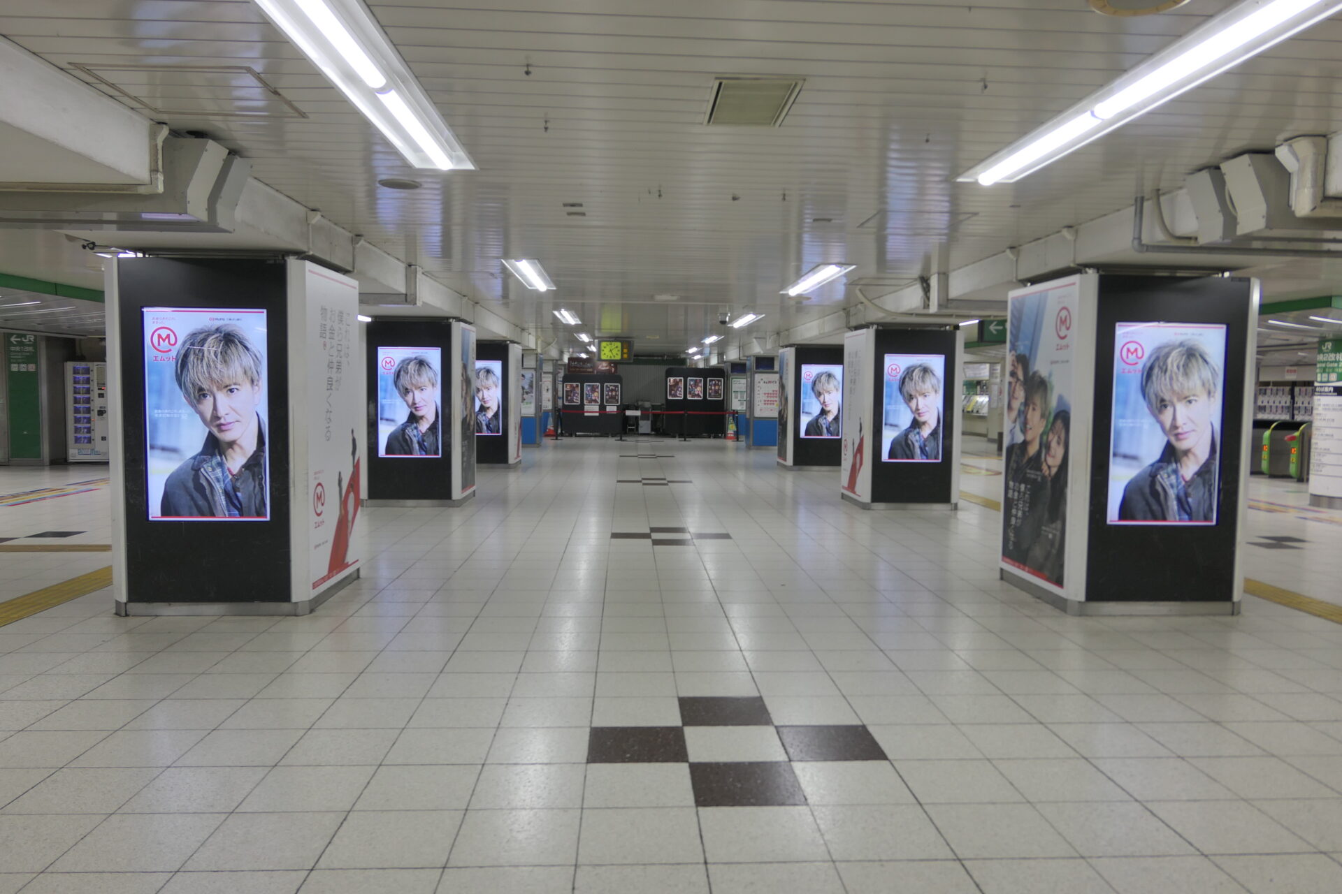 JR東日本池袋中央通路デジタルシートセット