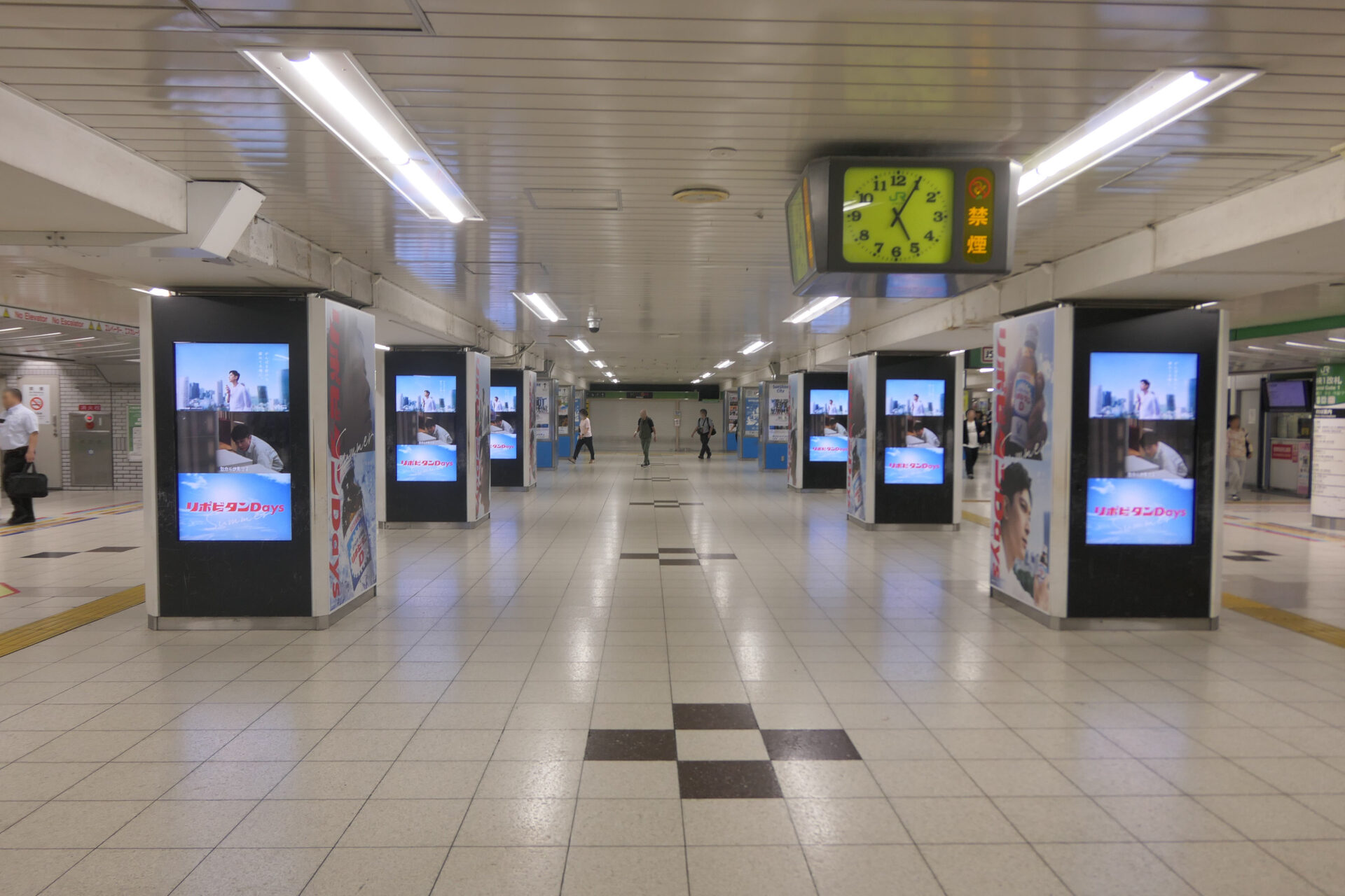 JR東日本池袋中央通路デジタルシートセット