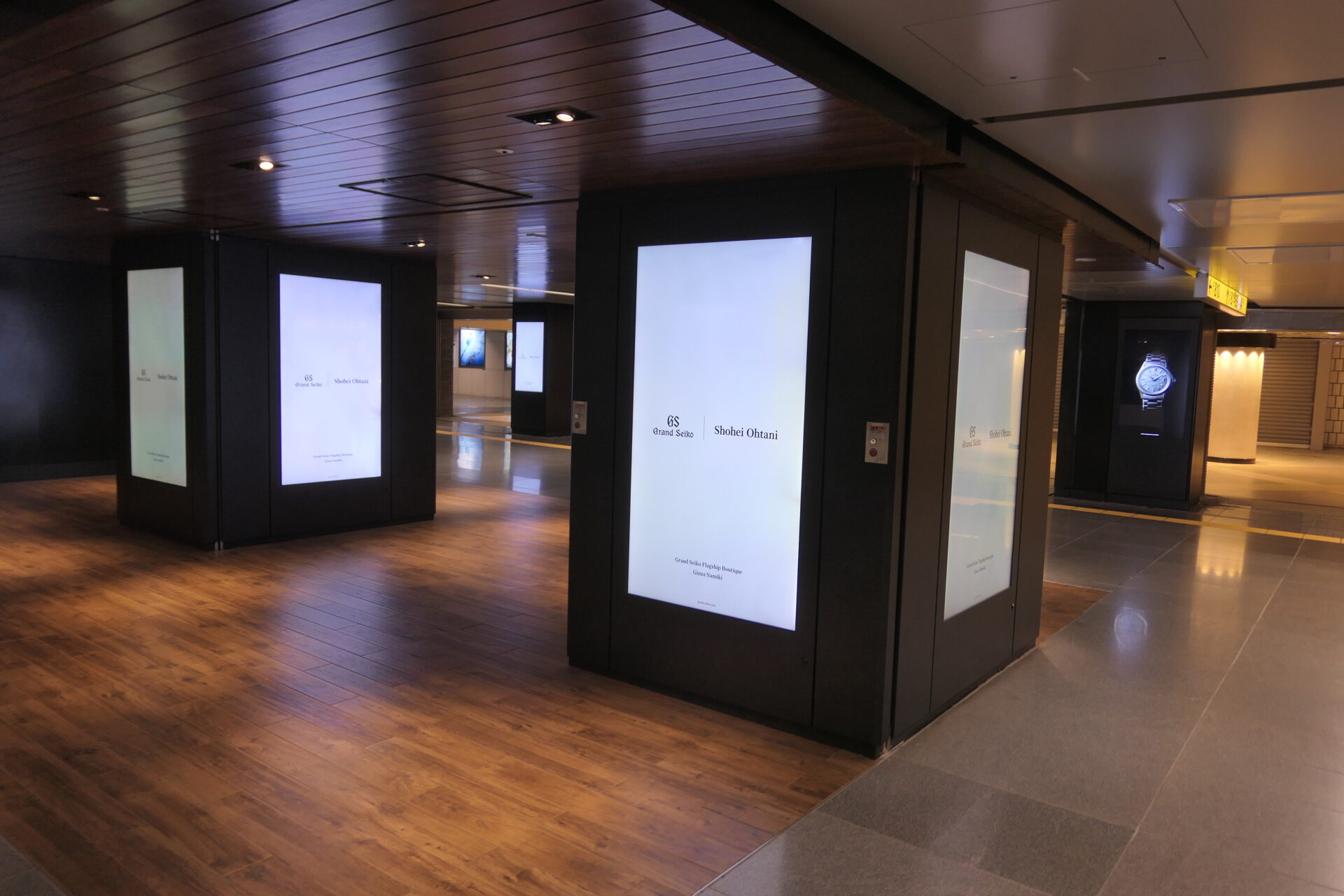 東京メトロ銀座MCV単駅ジャック銀座